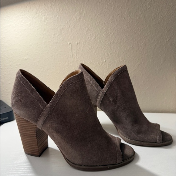 Lucky Brand Laretah Suede Ankle Booties - Picture 1 of 4